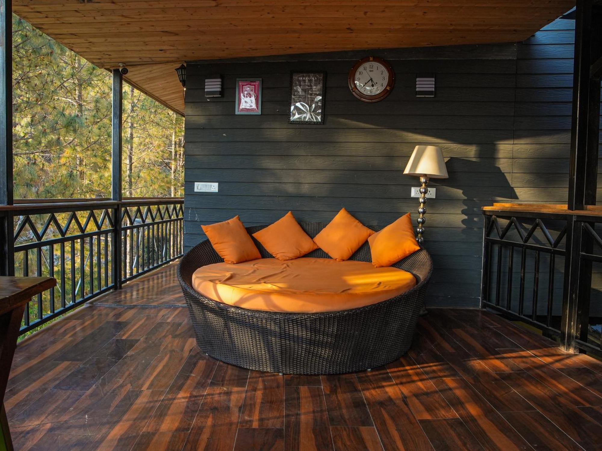 Thehimalayanliving Whistling Pines Hotel Mukteshwar Exterior photo