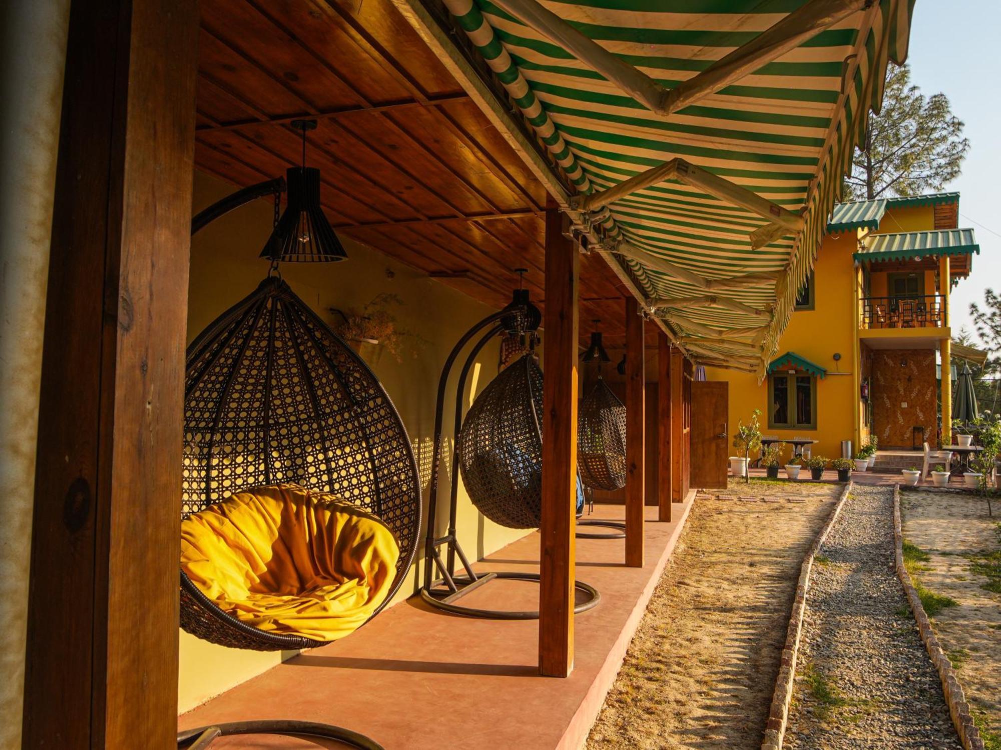 Thehimalayanliving Whistling Pines Hotel Mukteshwar Exterior photo