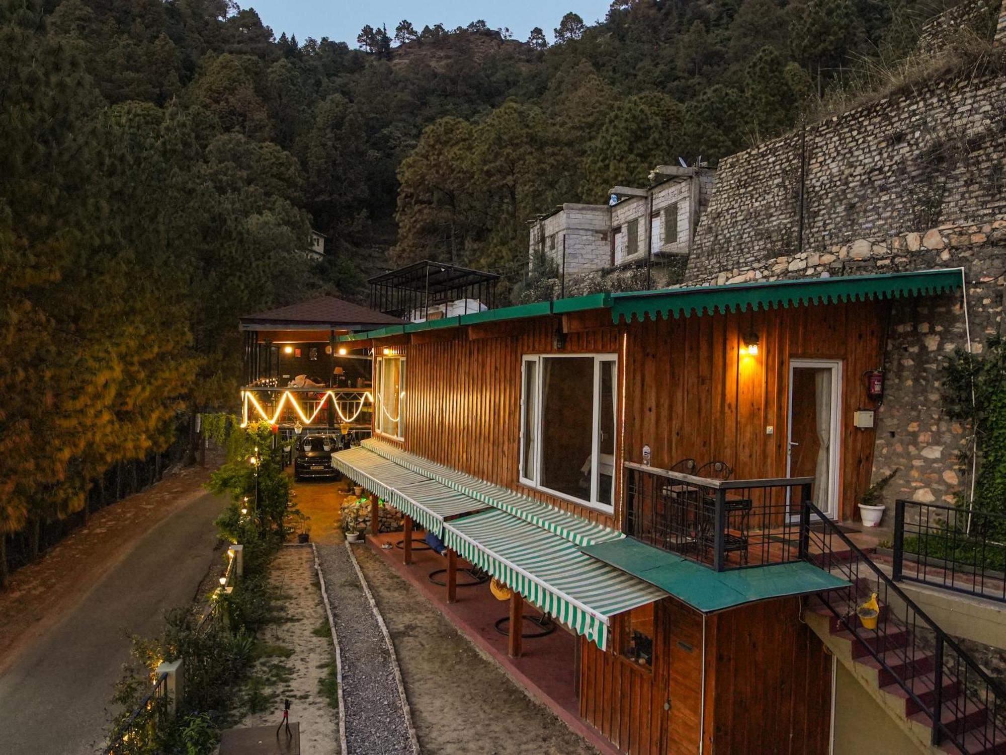 Thehimalayanliving Whistling Pines Hotel Mukteshwar Exterior photo