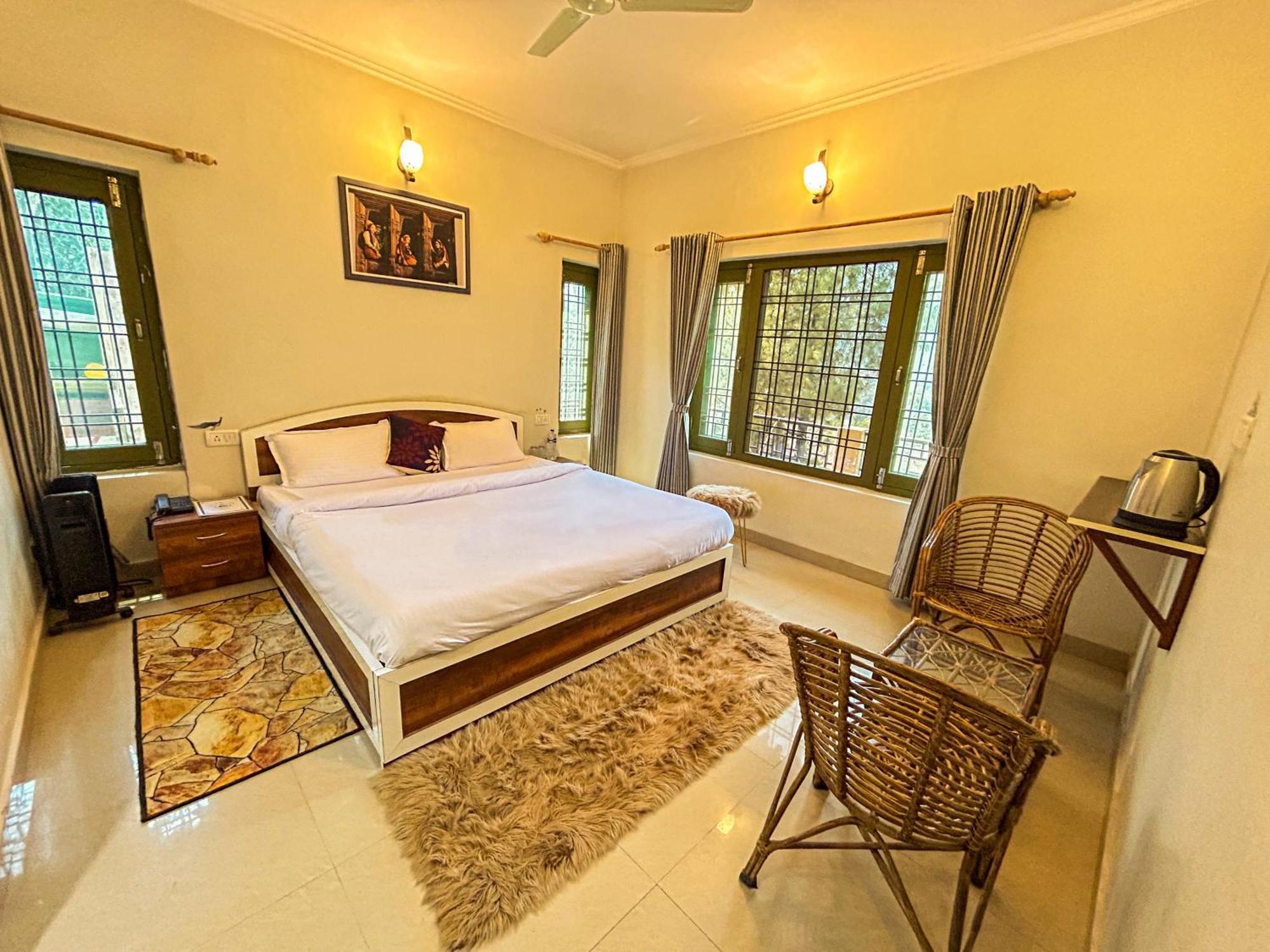 Thehimalayanliving Whistling Pines Hotel Mukteshwar Exterior photo